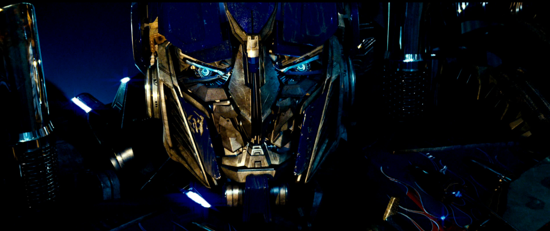 Transformers izle. Optimus Prime трансформер 2007. Optimus Prime Transformers 1. Transformers 2007 Optimus Prime. Трансформеры 2 Оптимус Прайм.