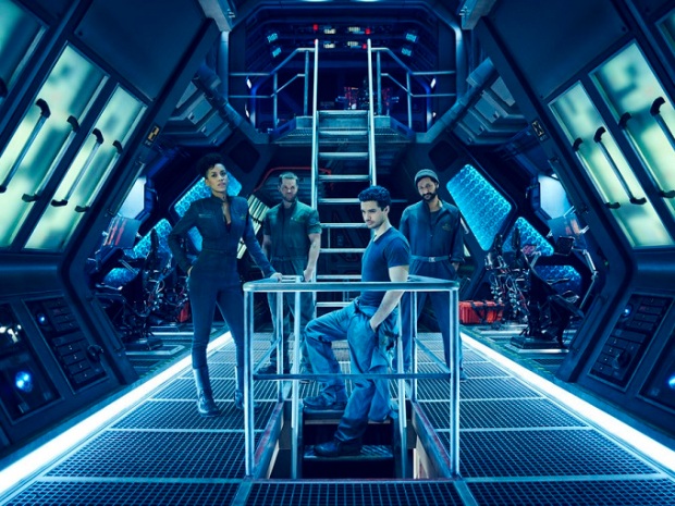 THE EXPANSE -- Season:1 -- Pictured: (l-r) Dominique Tipper as Naomi Nagata, Wes Chatham as Amos, Steven Strait as Earther James Holden -- (Photo by: Jason Bell/Syfy)